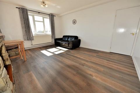 2 bedroom flat to rent - 64A Queenswood Drive