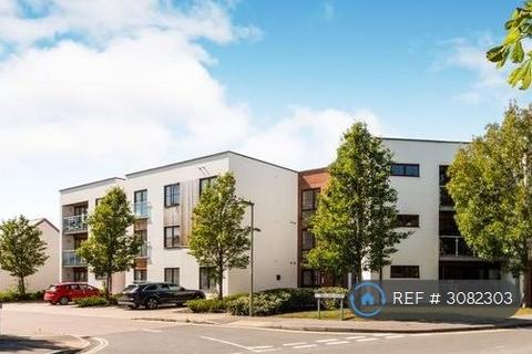 2 bed flat/apartment for rent in Hollies Court, Basingstoke, RG24