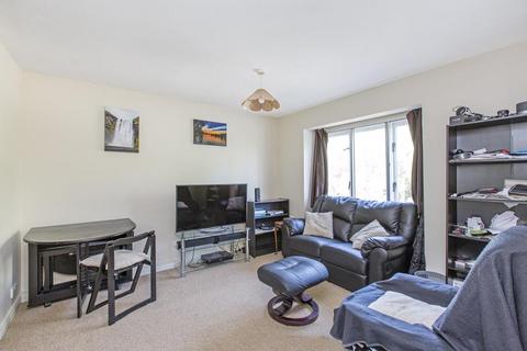 1 bedroom flat to rent, Heathcote Road, St Margarets
