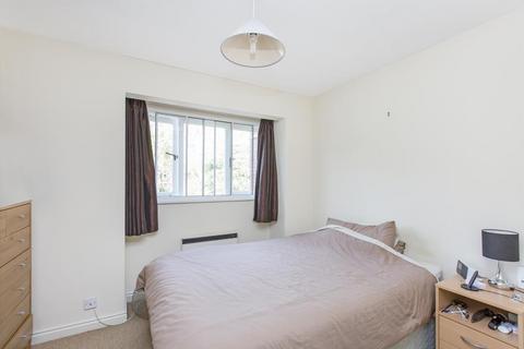1 bedroom flat to rent, Heathcote Road, St Margarets