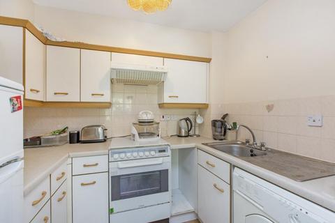 1 bedroom flat to rent, Heathcote Road, St Margarets