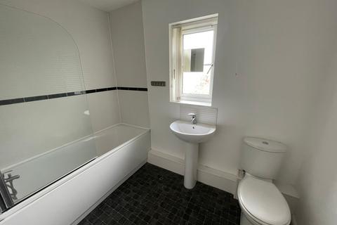 2 bedroom apartment to rent, Cygnet Gardens Parr St Helens