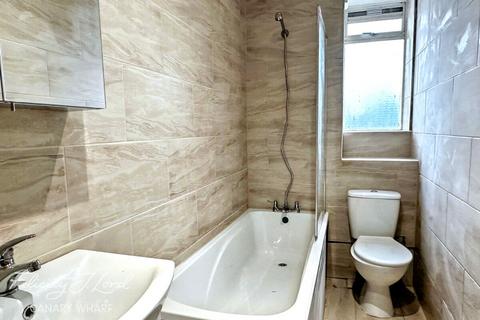 3 bedroom apartment to rent, Three Colt Street, London