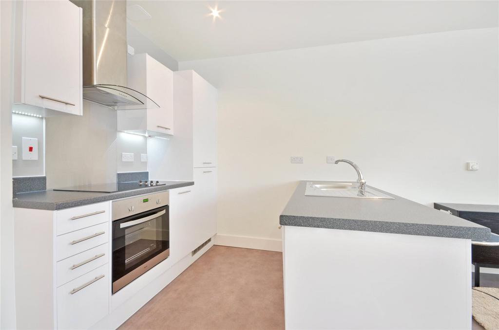 Blackburn Road, West Hampstead, NW6 Studio £1,500 pcm (£346 pw)