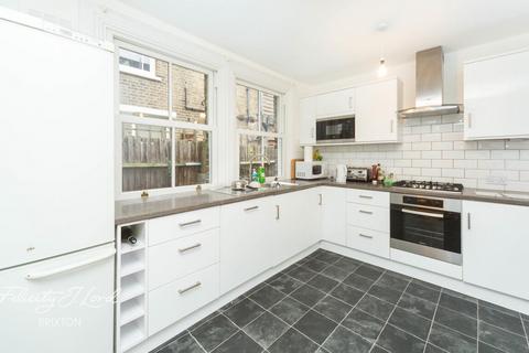 4 bedroom terraced house to rent, Glenelg Road, London