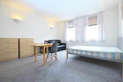 Studio to rent - Royal College Street, Camden, NW1 9QS