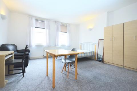 Studio to rent, Royal College Street, Camden, NW1 9QS