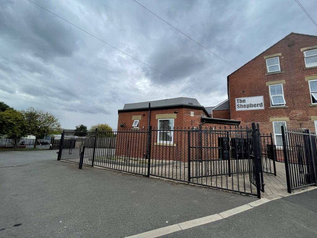 Pontefract Lane, Leeds, West... 2 bed apartment to rent £1,000 pcm (£