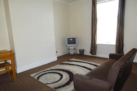 1 bedroom flat to rent - Roundhay Road, Leeds LS8