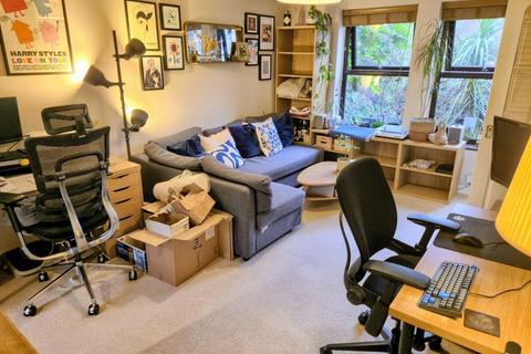 1 bedroom flat to rent, Moor Road, Far Headingley, Leeds