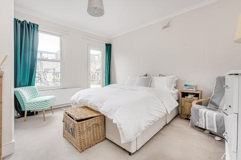 2 bedroom flat to rent, Barnard Road, Battersea, London