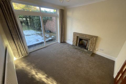 3 bedroom detached house to rent, QUARRY BANK - Park Road