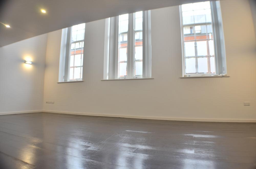 Gore House, Offord Road, Islington N1 2 bed flat £2,708 pcm (£625 pw)