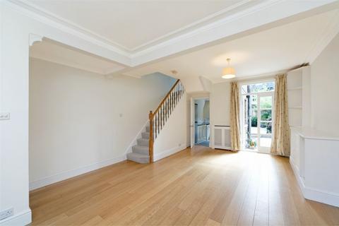 2 bedroom terraced house to rent, Eversleigh Road, London, SW11