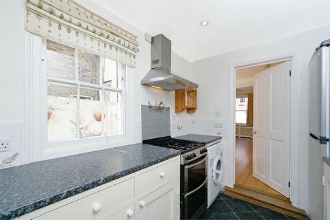 2 bedroom terraced house to rent, Eversleigh Road, London, SW11