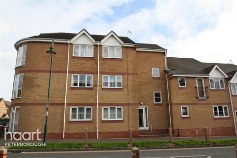 2 bedroom apartment to rent, Warren Court, PETERBOROUGH