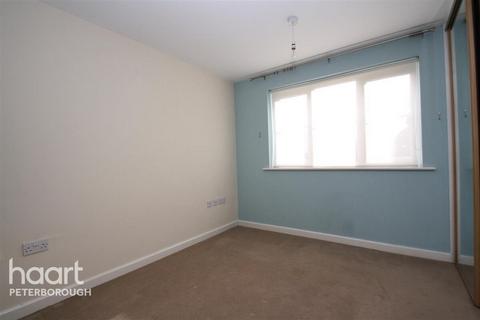 2 bedroom apartment to rent, Warren Court, PETERBOROUGH