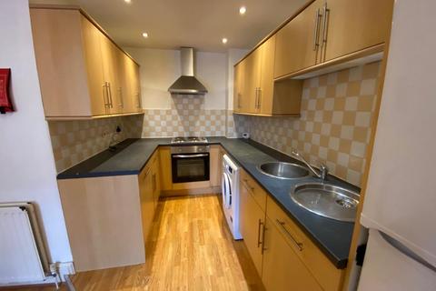3 bedroom ground floor flat to rent, Dinsdale Road, Sandyford, Newcastle upon Tyne NE2