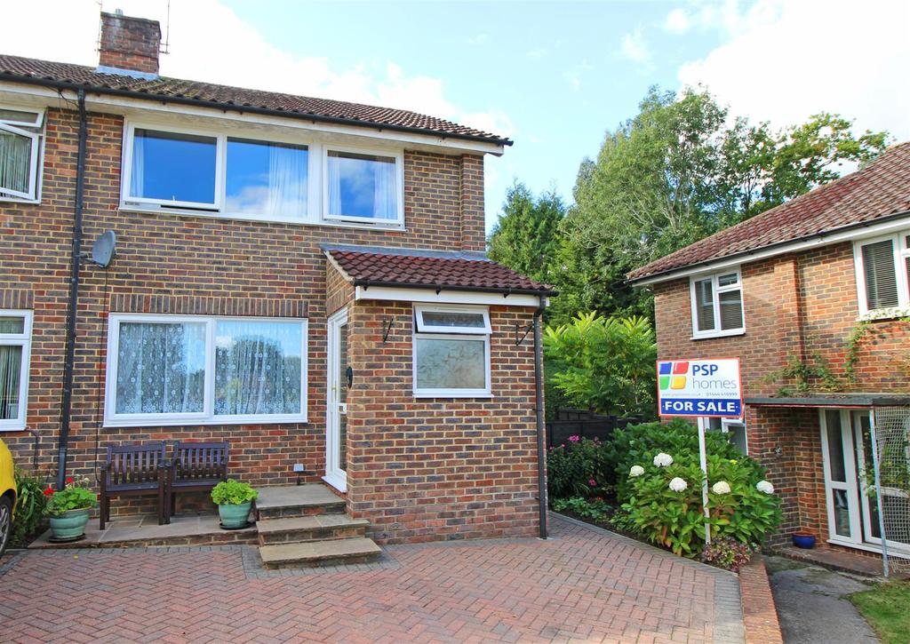 Fieldway, Lindfield 3 bed end of terrace house £335,000