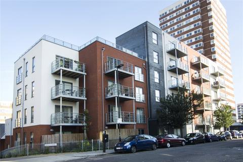 2 bedroom flat to rent, Keats Apartments, 117 Hamlets Way, London, E3
