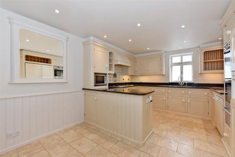 4 bedroom detached house to rent, High Street, Bray, Maidenhead, Berkshire, SL6