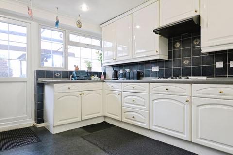 undefined, Hinksey Close, Langley