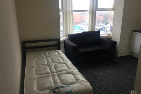 1 bedroom in a house share to rent, 8 Park Street, Wombwell