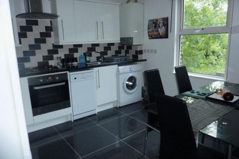 2 bedroom duplex to rent, Parkview Road, New Eltham SE9