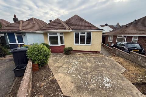 2 bedroom detached bungalow to rent, Park Crescent, East Sussex BN41