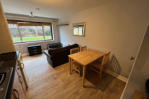 Studio to rent, 3 Ventnor Court Nether Edge Sheffield S7 1LB