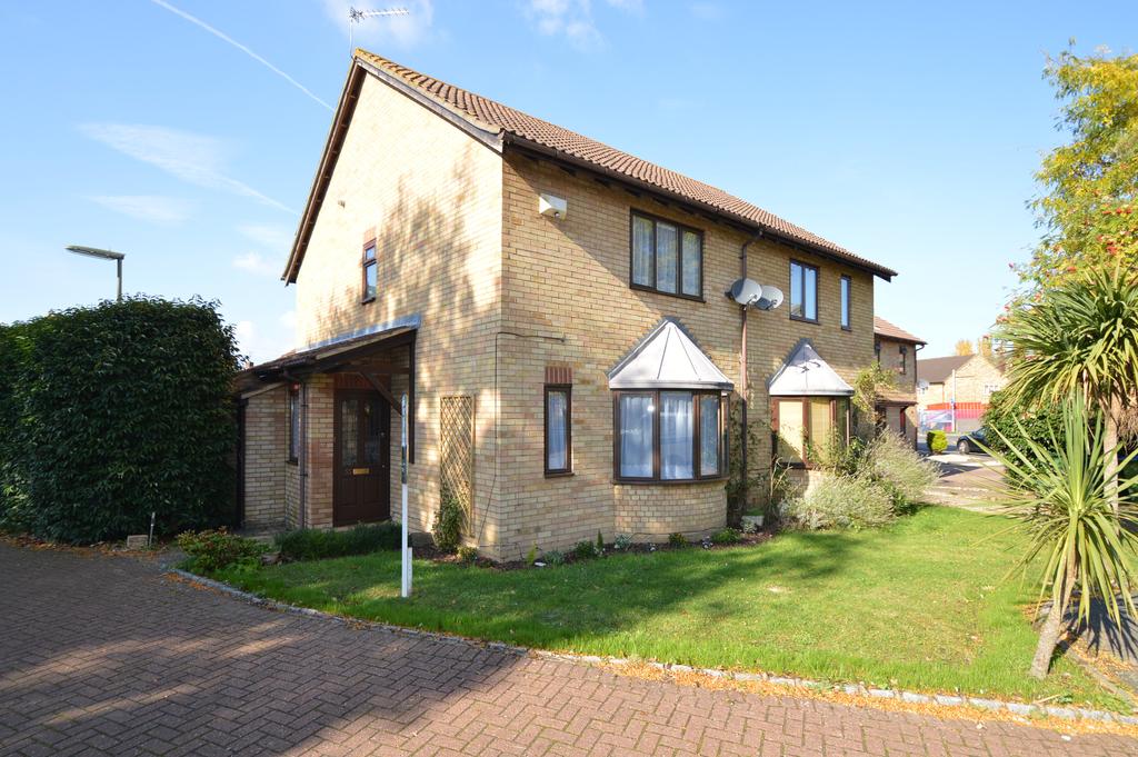 Mistys Field, WALTON ON THAMES KT12 3 bed semidetached house £459,950