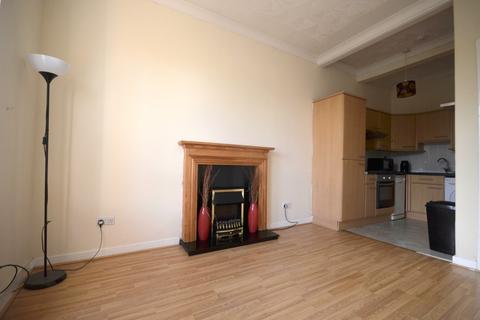 2 bedroom flat to rent, East Argyle Street, Helensburgh, Argyll & Bute, G84 7RR