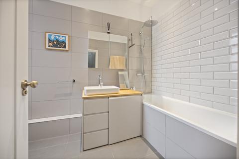 2 bedroom flat for sale, Platts Lane, Hampstead, London