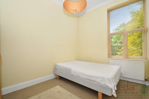 2 bedroom flat to rent, West End Lane, West Hampstead NW6