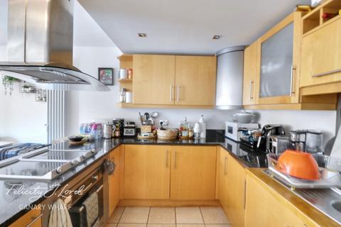 2 bedroom apartment to rent, Millharbour, London