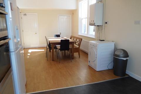 7 bedroom terraced house to rent, St Georges Terrace, Jesmond, Newcastle upon Tyne NE2