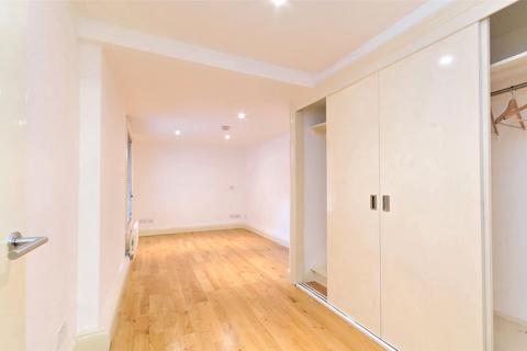 1 bedroom apartment to rent, St Martins Lane, Covent Garden, WC2N