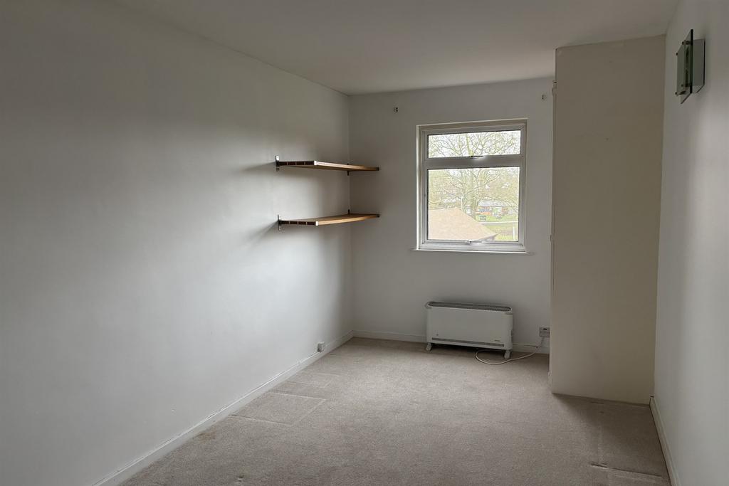 Bedroom 2 (Main)