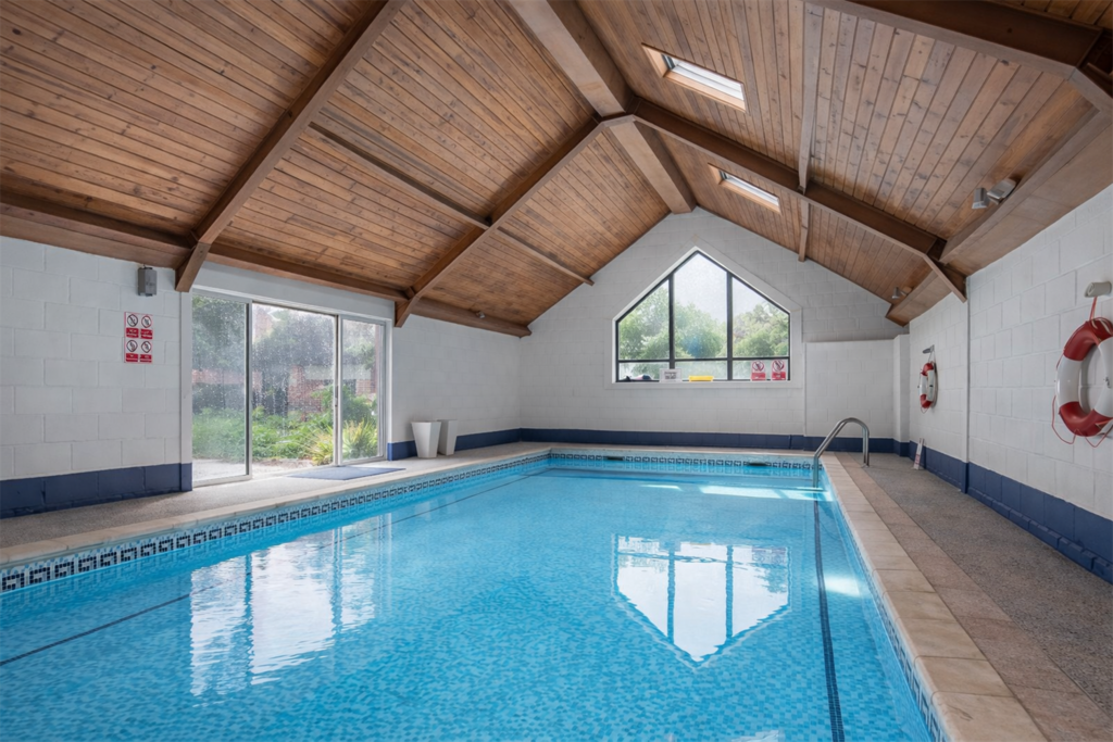 Communal swimming Po