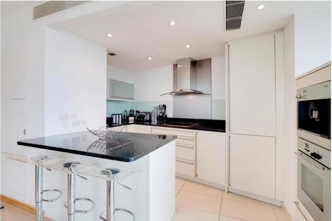 2 bedroom apartment to rent, Hertsmere Road, London, E14