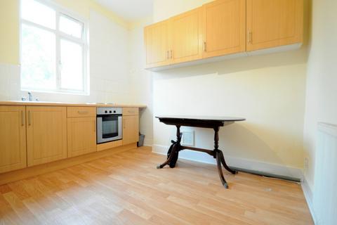 3 bedroom maisonette to rent, Glengall Road, London, SE15 6NH