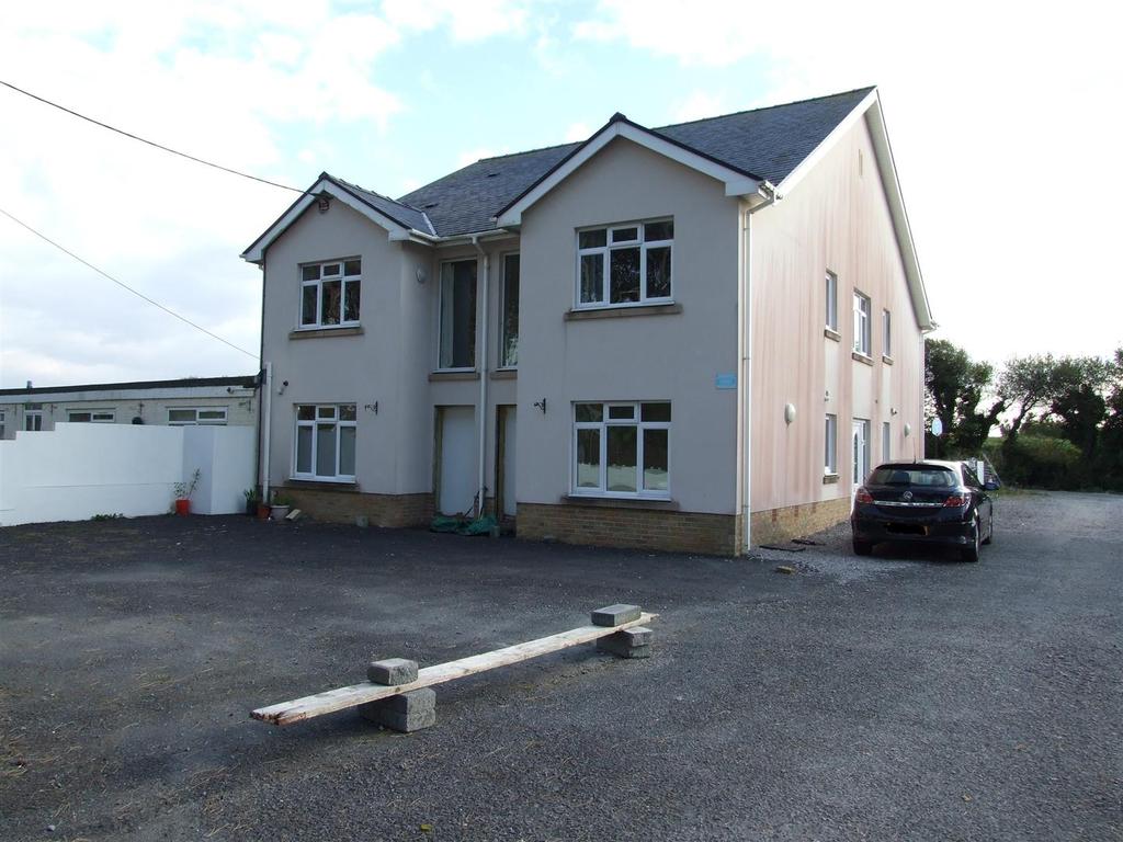 Sandy Road, Llanelli 4 bed detached house £275,000