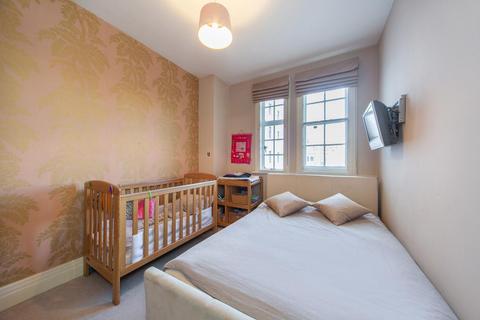2 bedroom flat to rent, Chiltern Court, Baker Street, London