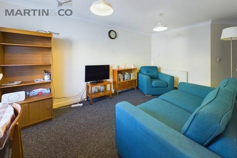 2 bedroom ground floor flat to rent, Hudson Road, Southsea