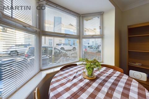 2 bedroom ground floor flat to rent, Hudson Road, Southsea