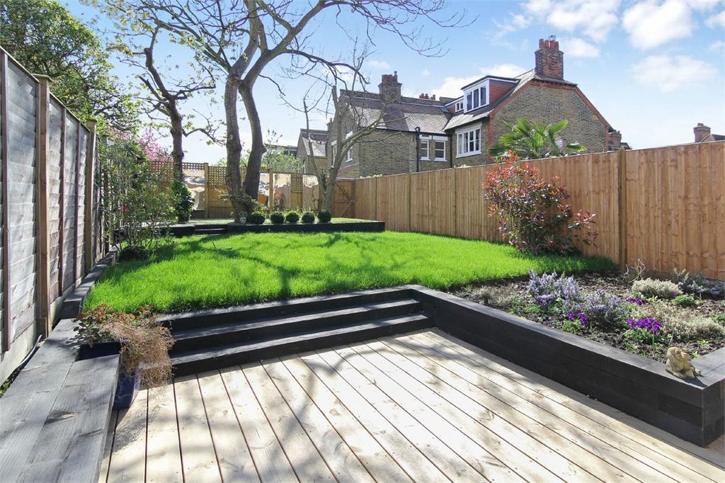 House in London - View 3