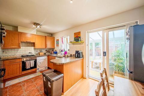 4 bedroom end of terrace house to rent, Martin Street, West Thamesmead, SE28