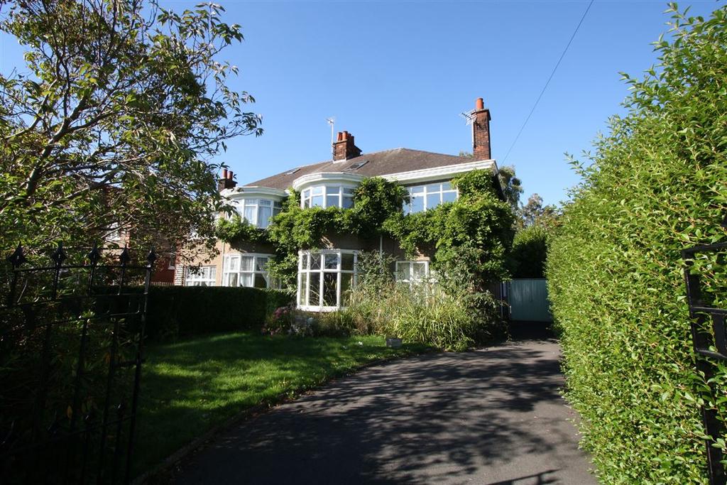 Elms Road, Darlington, DL3 4 bed detached house £245,000