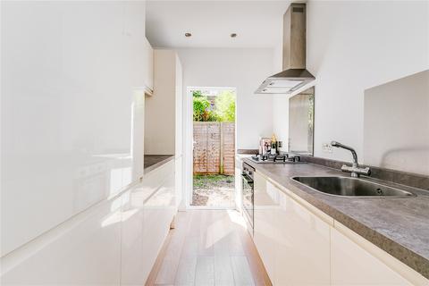 2 bedroom flat to rent, Mablethorpe Road, Fulham, London