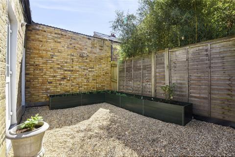 2 bedroom flat to rent, Mablethorpe Road, Fulham, London